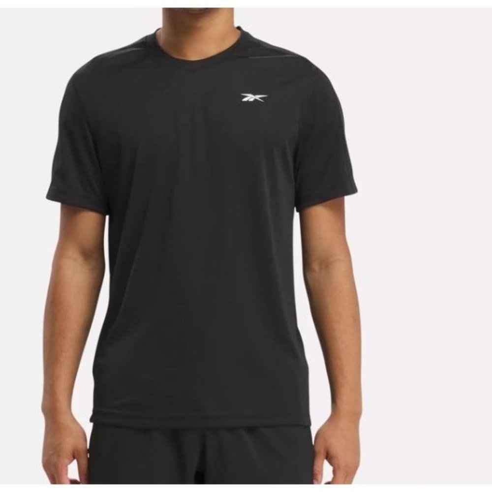 NWT Reebok Men's Short Sleeve Speedwick Tech Style Active Tee Size M Black